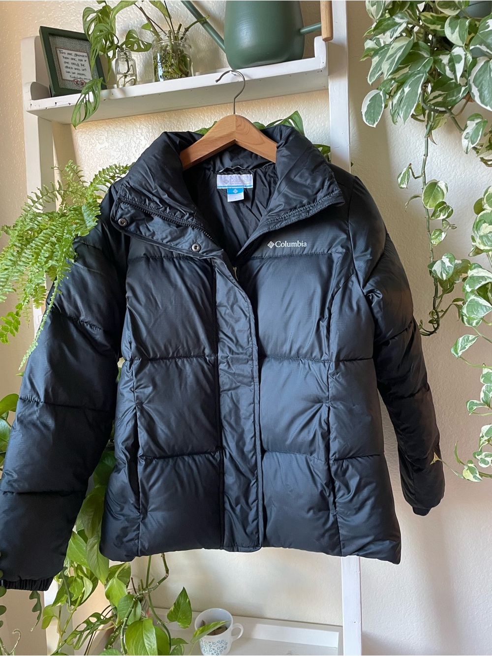 Columbia Woman’s Black Puffer Jacket - Insulated Winter Coat
